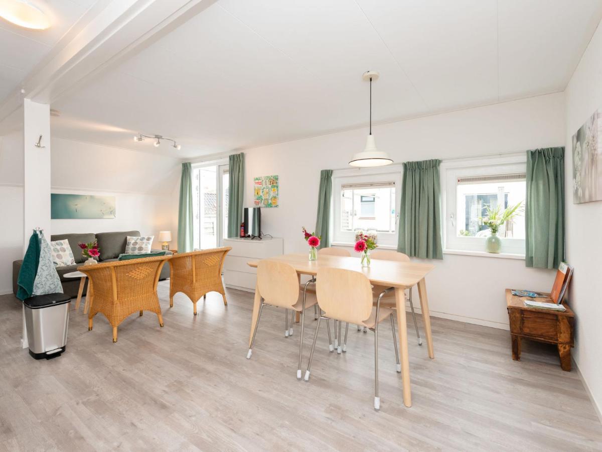 Quaint Apartment In Schoorl Near Tennis Court Bagian luar foto