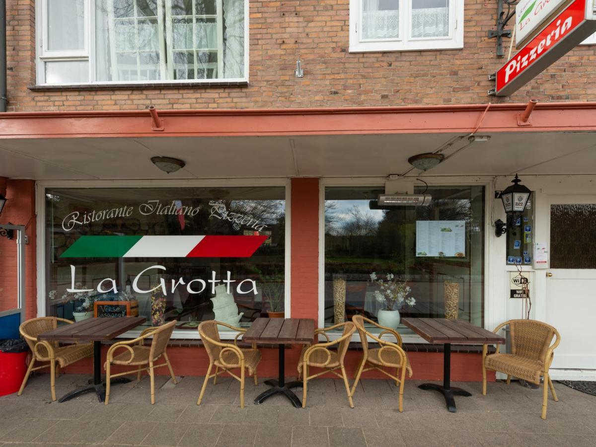 Quaint Apartment In Schoorl Near Tennis Court Bagian luar foto